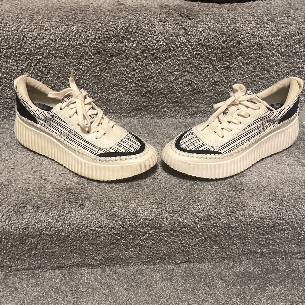 Dolce Vita Sneakers